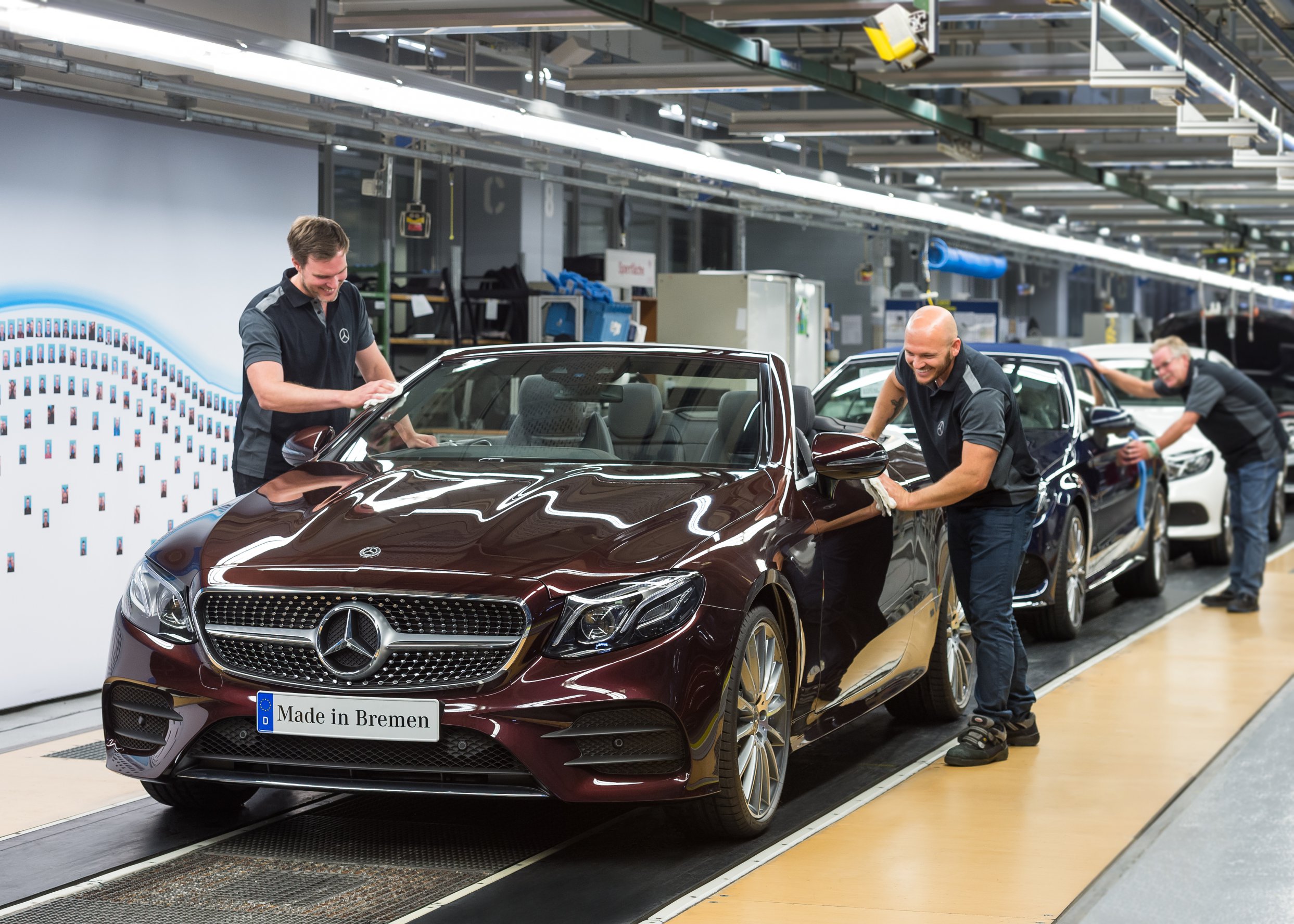 Производство mercedes. Бремен завод Мерседес-Бенц. Завод Mercedes Benz в Германии. Завод Мерседес в Бремене. Мерседес Бенц концерн.