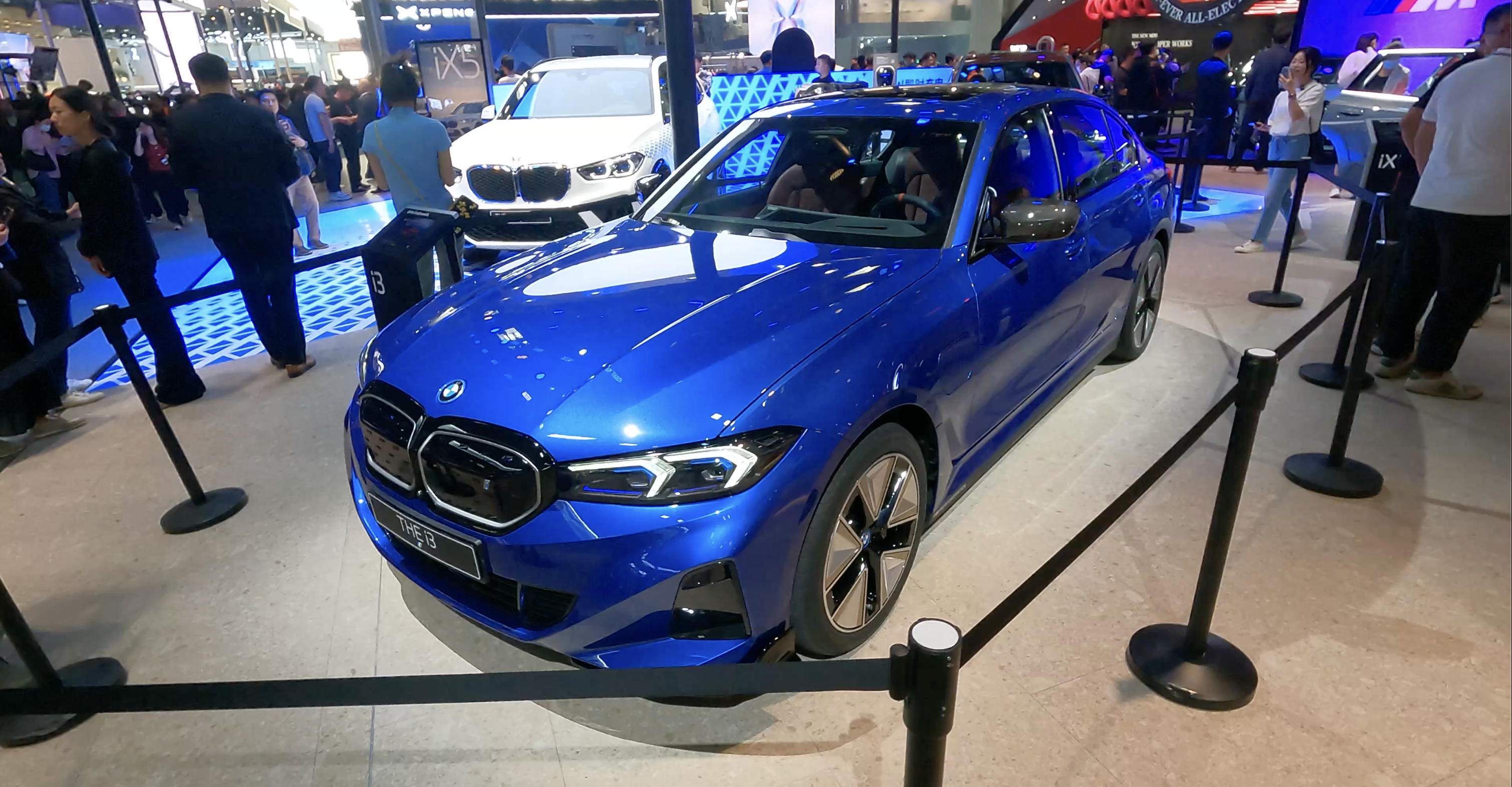 BMW i3, nieuwe Volkswagen en Hongqi's voor Nederland | Beursverslag Beijing Auto Show Deel 1